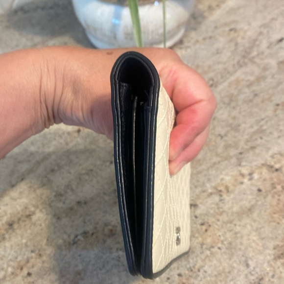 Chanel Quilted Bi-Color Ivory/Black Matelasse Long Wallet- Authentic - Picture 13 of 17